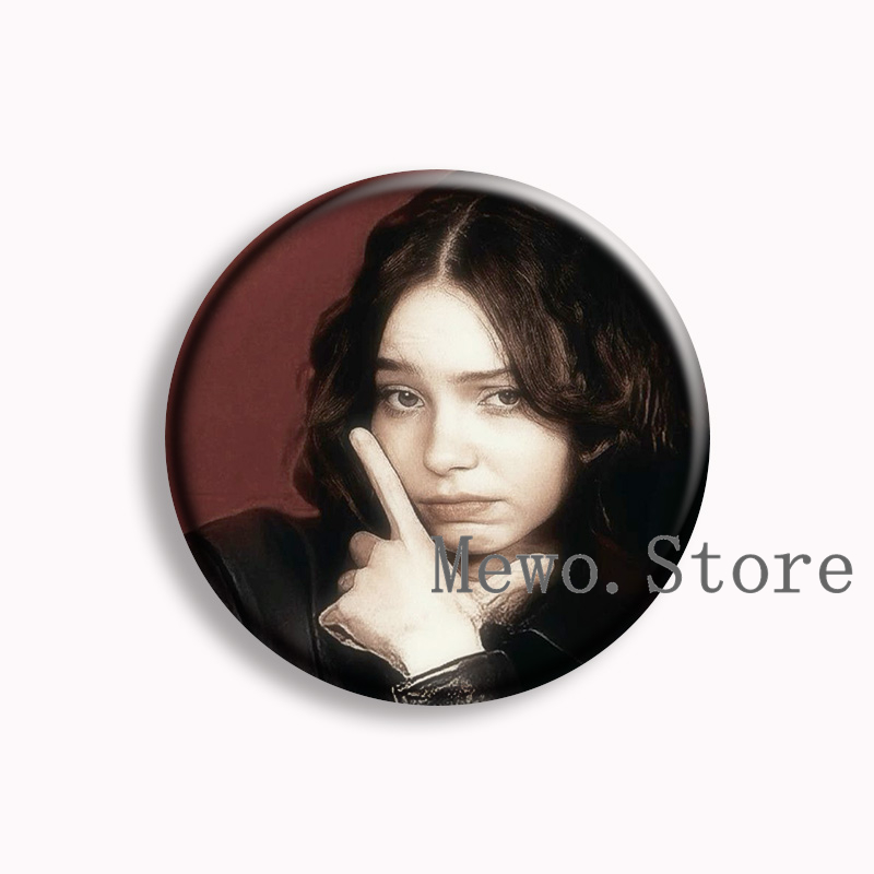Emma Myers Aesthetic Soft Butt – Pin Button Badge recenzja i cena