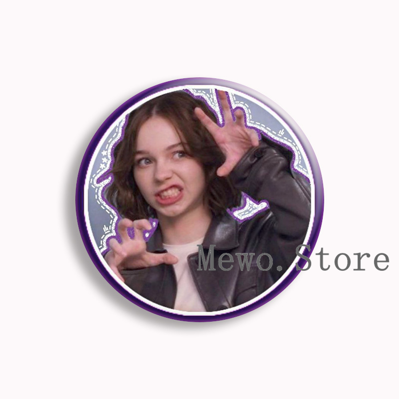 Emma Myers Aesthetic Soft Butt – Pin Button Badge recenzja i cena