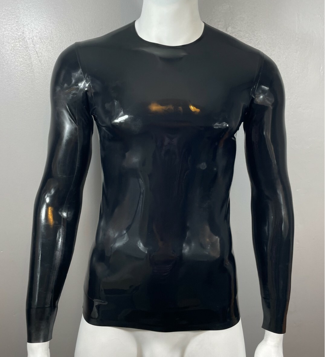 Rubber Latex Crew neck long sl – Anime Merchandise Clothes recenzja i cena