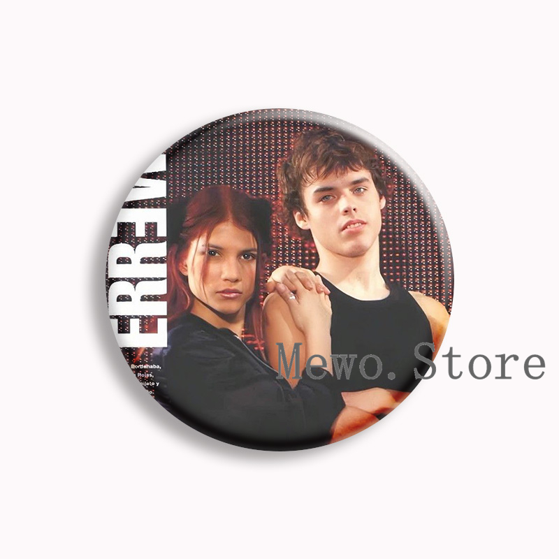 Movie Rebelde Way Soft Button  – Pin Button Badge recenzja i cena
